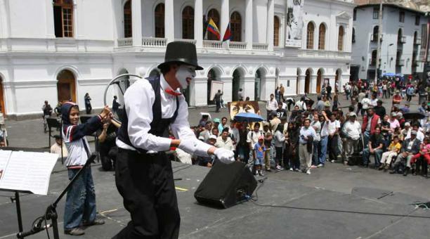 La Plaza del Teatro Sucre está en la calle Guayaquil, Centro de Quito. Foto: Archivo / ÚN